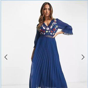 ASOS DESIGN Lace Insert Pleated Midi Dress with Embroidery in Navy - Size US 14